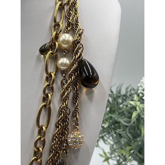 J. Crew Gold Tone Triple Strand Topaz Teardrop Glass White‎ Faux Pearl Necklace - Picture 3 of 12